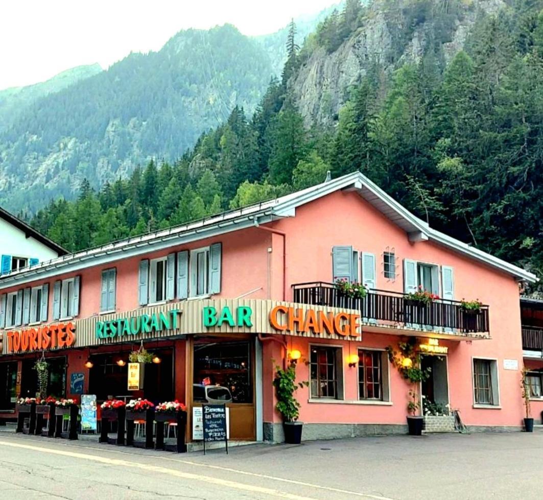 ホテル Les Touristes Chatelard エクステリア 写真